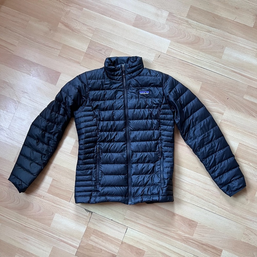 Black Patagonia Down Sweater Puffer Jacket Preloved mint condition XS
